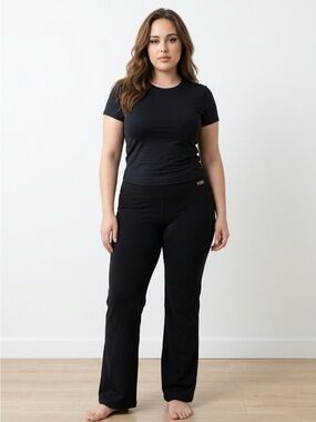 PINK Victoria’s Secret Black Bootcut Pants – Stretch Mid-Rise Leggings (Large)
